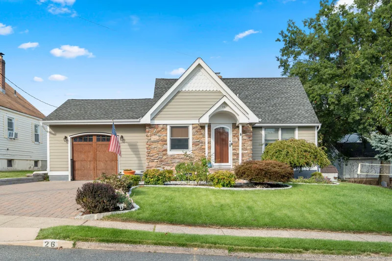 Daylight exterior home photography
